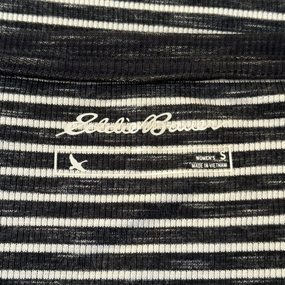 Eddie Bauer Tee Size Small V-neck Long Sleeve Stripes - Picture 4 of 9